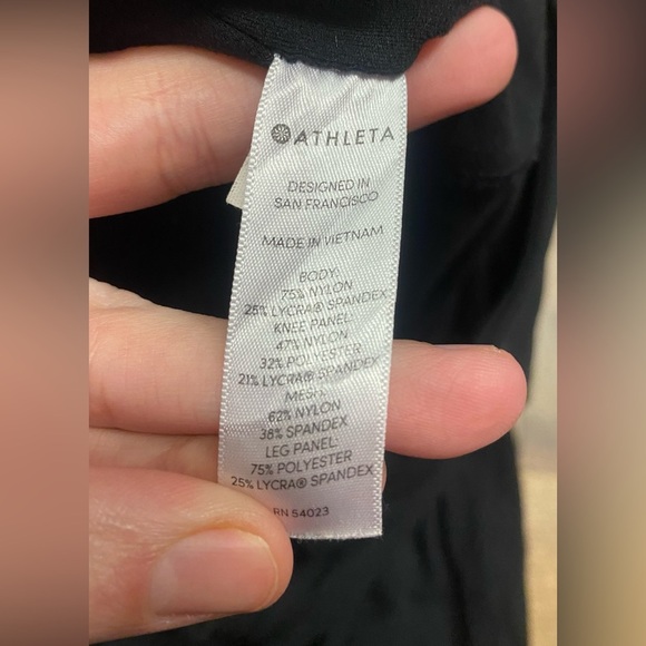 Athleta 7/8 Colorblock Salutation Athletic Leggings W/ Mesh Detail Size Medium - Picture 3 of 5